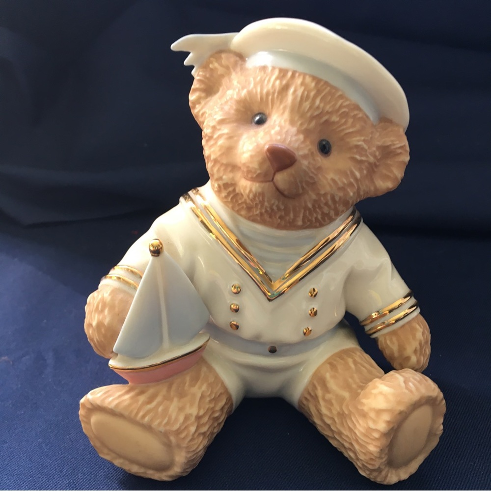 Lenox First Mate Figurine Gold Trim Excellent Condition 5” Tall